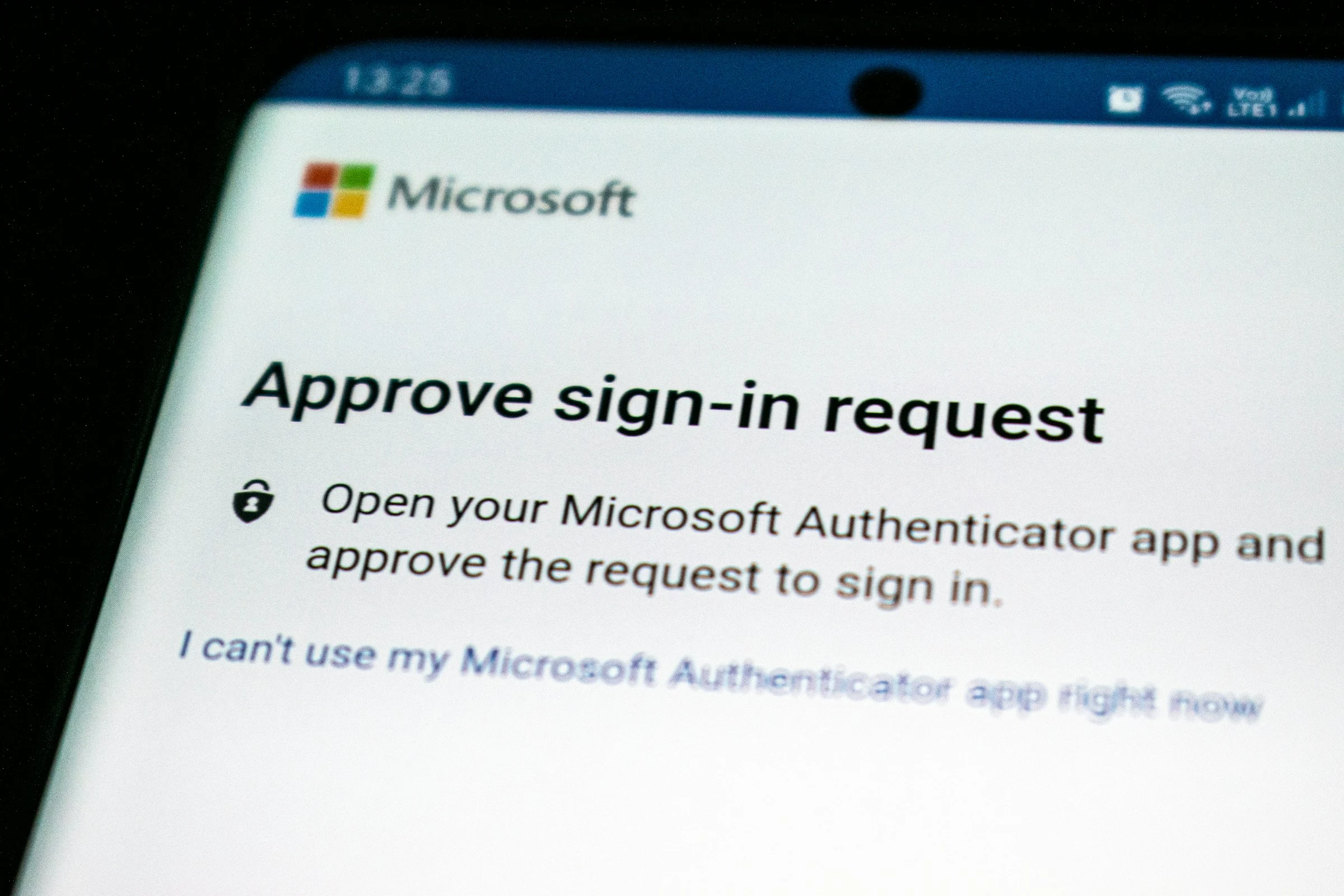 Autentificare multi-factor. Importanta parolelor si securitatii 2FA